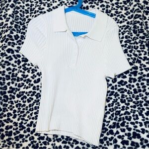 Cute knit short sleeves shirt🤍